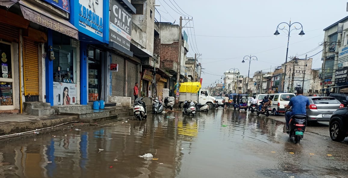 पानीपत : यमुना में सनौली पुल के पास बहता पानी। संवाद