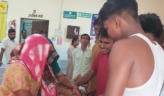 नूरपुर क्षेत्र के गांव सरकथल में कुएं में उतरने के दौरान दम घुटने से हुई तीन युवकों की मौत के ब नूरपुर क्षेत्र के गांव सरकथल में कुएं में उतरने के दौरान दम घुटने से हुई तीन युवकों की मौत के ब