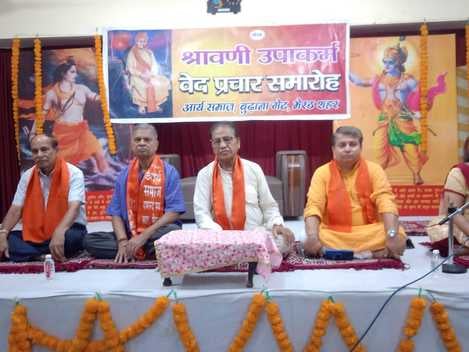 सुनील कैथवास....थापर नगर आर्य समाज में आयोजित कार्यक्रम में बोलते राजेश शेट्टी।