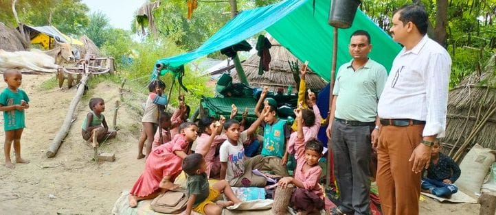 सहसवान के प्राथमिक विद्यालय भमोरिया में भरा पानी। संवाद सहसवान के प्राथमिक विद्यालय भमोरिया में भरा पानी। संवाद