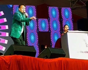 फोटो 12 एमएएचपी 10 परिचय-सांस्कृतिक मंच में कार्यक्रम देखने के लिए जुटी दर्शकों की भीड़। संवाद