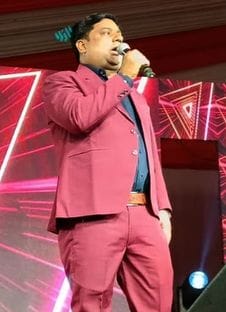 फोटो 12 एमएएचपी 10 परिचय-सांस्कृतिक मंच में कार्यक्रम देखने के लिए जुटी दर्शकों की भीड़। संवाद