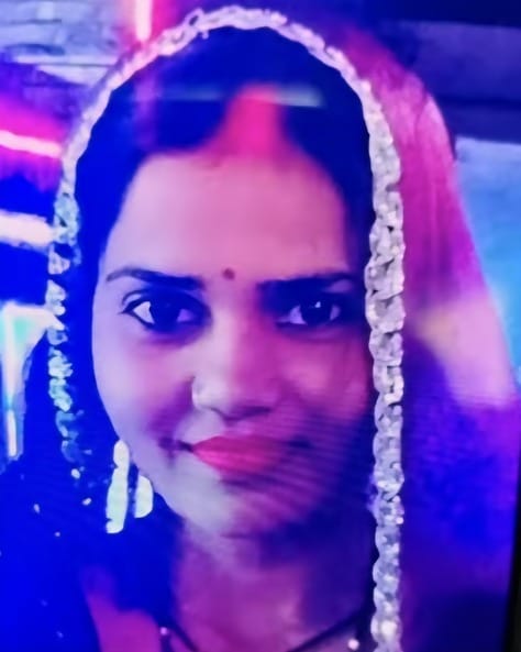 -फोटो 51 : इन्हीं बीपीएल फ्लैट में किराए पर 10 दिन पहले रहने आए थे पति-पत्नी। संवाद -फोटो 51 : इन्हीं बीपीएल फ्लैट में किराए पर 10 दिन पहले रहने आए थे पति-पत्नी। संवाद