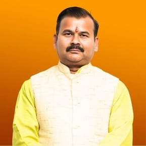 गोमती इंटरनेशनल स्कूल में जन्माष्टमी मनाते नन्हे मुन्ने बच्चे। स्रोत : विद्यालय गोमती इंटरनेशनल स्कूल में जन्माष्टमी मनाते नन्हे मुन्ने बच्चे। स्रोत : विद्यालय