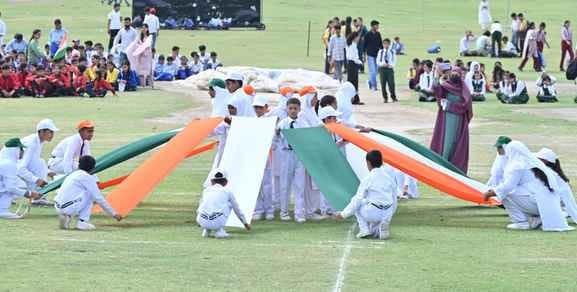 किश्तवाड़ में स्वतंत्रता दिवस से पहले देशभक्ति के जोश के साथ फुल ड्रेस रिहर्सल का आयोजन किश्तवाड़ में स्वतंत्रता दिवस से पहले देशभक्ति के जोश के साथ फुल ड्रेस रिहर्सल का आयोजन