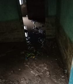 कोटखाई के खलटू नाला में मलवे के बीच दबे वाहन