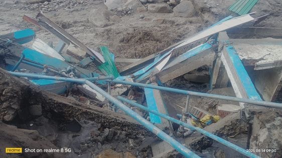 लबाना सदाना निन्वी छलाड़ी उठाऊ पेयजल योजना के पंप हाउस की सारी मशीनरी क्षतिग्रस्त। संवाद लबाना सदाना निन्वी छलाड़ी उठाऊ पेयजल योजना के पंप हाउस की सारी मशीनरी क्षतिग्रस्त। संवाद