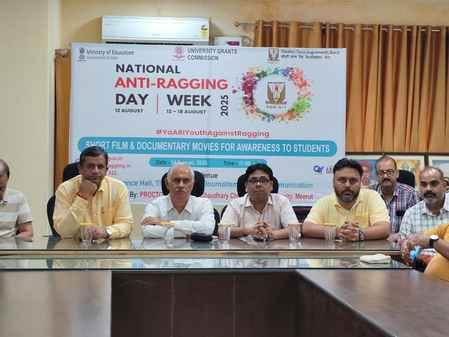 सीसीएसयू के तिलक पत्रकारिता स्कूल में एंटी रैगिंग वीक पर कार्यक्रम का आयोजन किया गया। स्रोत : स