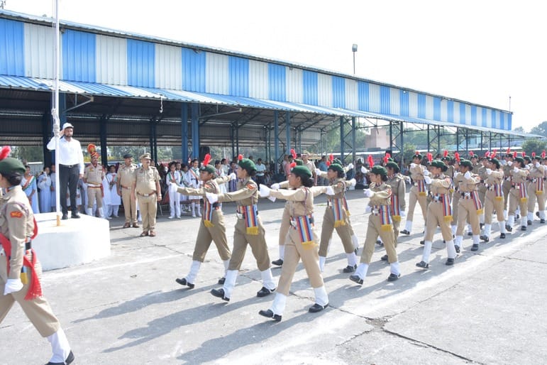 जगाधरी अनाज मंडी में जिला स्तरीय स्वतंत्रता दिवस समारोह के अभ्यास के दौरान सांस्कृतिक कार्यक्रम जगाधरी अनाज मंडी में जिला स्तरीय स्वतंत्रता दिवस समारोह के अभ्यास के दौरान सांस्कृतिक कार्यक्रम
