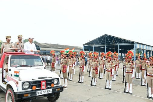 कुरुक्षेत्र। पिपली अनाज मंडी में स्वतंत्रता दिवस की फाइनल रिहर्सल में हिस्सा लेती छात्राएं। सं कुरुक्षेत्र। पिपली अनाज मंडी में स्वतंत्रता दिवस की फाइनल रिहर्सल में हिस्सा लेती छात्राएं। सं