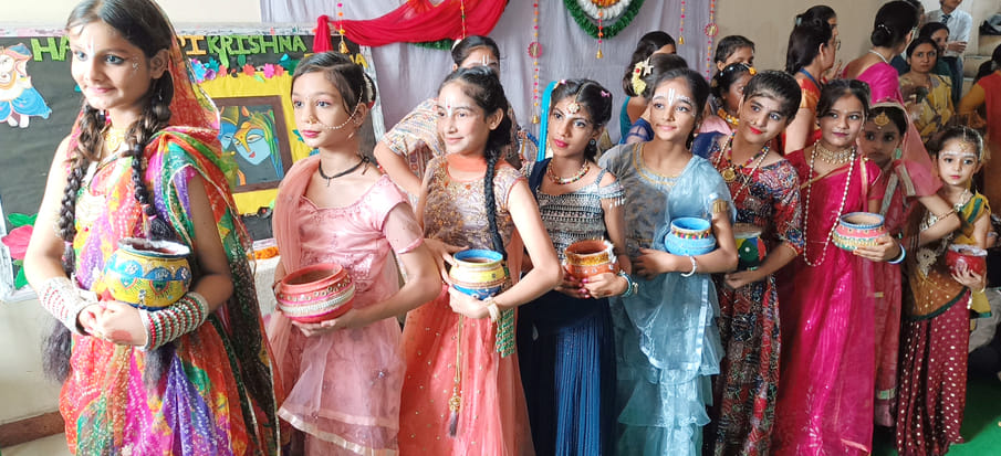 खतौली में केके जैन पीजी कॉलेज से निकाली गई रैली में शामिल विद्यार्थी। स्त्रोत कॉलेज खतौली में केके जैन पीजी कॉलेज से निकाली गई रैली में शामिल विद्यार्थी। स्त्रोत कॉलेज