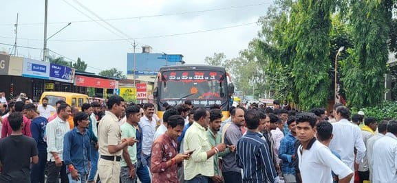 खाद संकट ने तोड़ी किसानों की कमर, फ़ाइल फ़ोटो