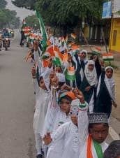 बिजनौर में स्वतंत्रता दिवस पर रैली निकालते युवा। संवाद बिजनौर में स्वतंत्रता दिवस पर रैली निकालते युवा। संवाद