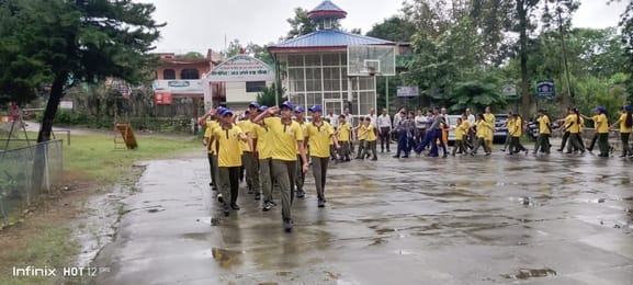 डाहड स्कूल में स्वतंत्रता दिवस पर आयोजित कार्यक्रम में उपस्थित छात्र व अन्य। स्रोत: स्कूल प्रबं डाहड स्कूल में स्वतंत्रता दिवस पर आयोजित कार्यक्रम में उपस्थित छात्र व अन्य। स्रोत: स्कूल प्रबं