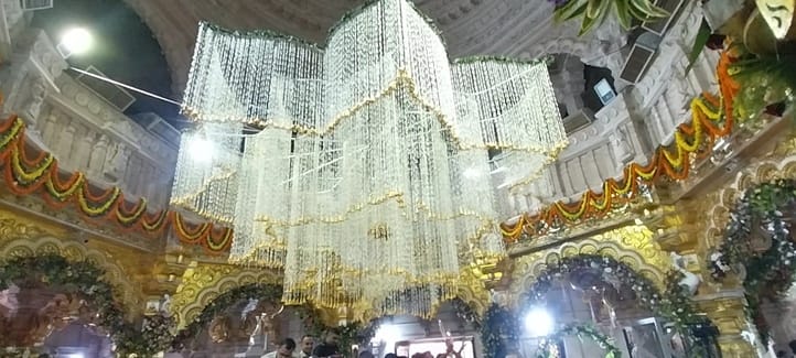 जन्माष्टमी पर श्री सांवलियाजी मंदिर में उमड़ा आस्था का सैलाब। जन्माष्टमी पर श्री सांवलियाजी मंदिर में उमड़ा आस्था का सैलाब।