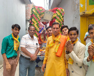 बिल्सी के गांव वनबेहटा में शोभायात्रा में शामिल झांकी। संवाद बिल्सी के गांव वनबेहटा में शोभायात्रा में शामिल झांकी। संवाद