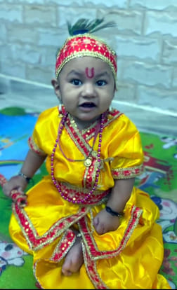बिल्सी में कान्हा के रुप में सजा शिवाय। स्रोत: परिवार