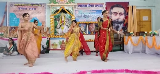 फोटो26-कलक्ट्रेट में ध्वजारोहण करते जल शक्ति राज्य मंत्री रामकेश निषाद, साथ में डीएम जे रीभा।-स फोटो26-कलक्ट्रेट में ध्वजारोहण करते जल शक्ति राज्य मंत्री रामकेश निषाद, साथ में डीएम जे रीभा।-स