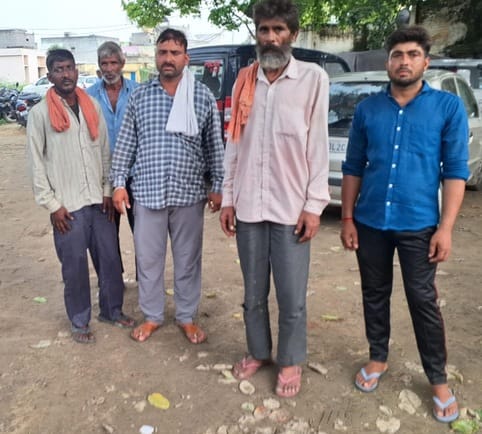 खुर्जा के सीकरी गांव निवासी मृतक दाताराम का फाइल फोटो। स्रोत- फाइल फोटो खुर्जा के सीकरी गांव निवासी मृतक दाताराम का फाइल फोटो। स्रोत- फाइल फोटो