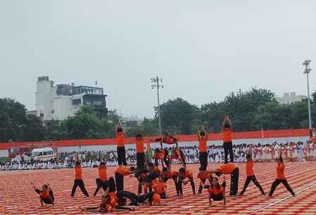 प्रेसवार्ता में जानकारी देते केंद्रीय मंत्री मनोहर लाल। संवाद