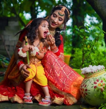 - श्रीकृष्ण जन्माष्टमी पर पुलिस लाइन में पूजन-अर्चन करते डीआईजी, एसपी, एएसपी व अन्य। स्रोत-पुलि - श्रीकृष्ण जन्माष्टमी पर पुलिस लाइन में पूजन-अर्चन करते डीआईजी, एसपी, एएसपी व अन्य। स्रोत-पुलि