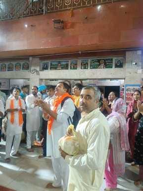 बाबा बालक नाथ मंदिर दियोटसिद्ध में दर्शनों के लिए पहुंचे श्रद्धालु। संवाद
