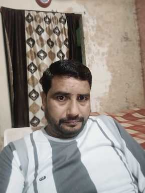 जलालाबाद के तिकोला पुल के आगे रास्ता रोकने को पुलिस की ओर लगाए गए बैरियर से आगे तक पहुंचा पानी। जलालाबाद के तिकोला पुल के आगे रास्ता रोकने को पुलिस की ओर लगाए गए बैरियर से आगे तक पहुंचा पानी।