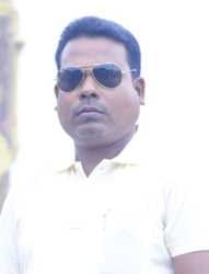 जलालाबाद के तिकोला पुल के आगे रास्ता रोकने को पुलिस की ओर लगाए गए बैरियर से आगे तक पहुंचा पानी। जलालाबाद के तिकोला पुल के आगे रास्ता रोकने को पुलिस की ओर लगाए गए बैरियर से आगे तक पहुंचा पानी।