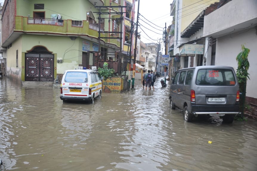 शामली बैंड़ मार्केट में जलभराव । संवाद