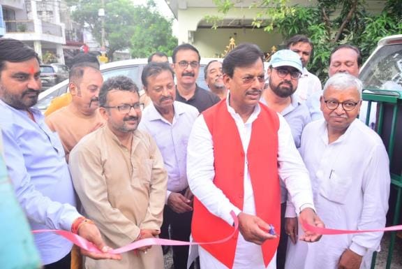 योजनाओं का लोकार्पण करते विधायक।