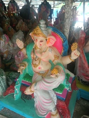 06 कैथल। ढांड रोड पर गणेश चतुर्थी के उपलक्ष्य में रखी गई प्रतिमाएं। संवाद 06 कैथल। ढांड रोड पर गणेश चतुर्थी के उपलक्ष्य में रखी गई प्रतिमाएं। संवाद