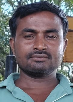 बेहजम ब्लॉक के धुमरा गांव के पास नीमगांव को जाने वाले मार्ग पर क्षतिग्रस्त पुलिया पर दीवार बनाक बेहजम ब्लॉक के धुमरा गांव के पास नीमगांव को जाने वाले मार्ग पर क्षतिग्रस्त पुलिया पर दीवार बनाक