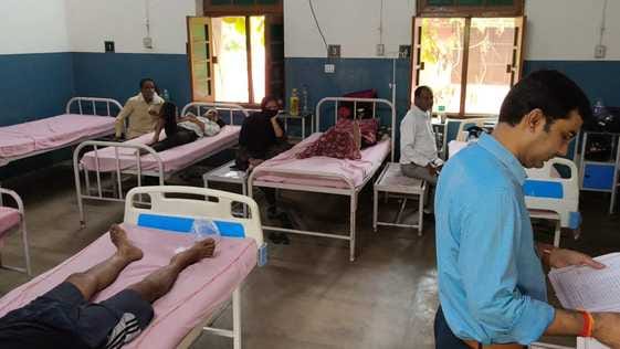 जिला अस्पताल में बीएचटी को लेकर प्रमुख अधीक्षक व चिकित् जिला अस्पताल में बीएचटी को लेकर प्रमुख अधीक्षक व चिकित्