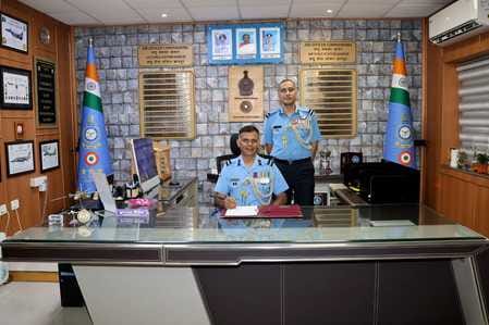 एयर कमोडोर प्रशांत कुमार नरेंद्र ने संभाली कानपुर वायुसेना स्टेशन की कमान