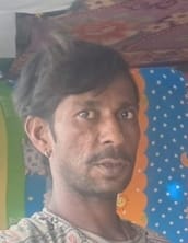 151....श्री गणेश की प्रतिमा का श्रृंगार करती महिला। संवाद