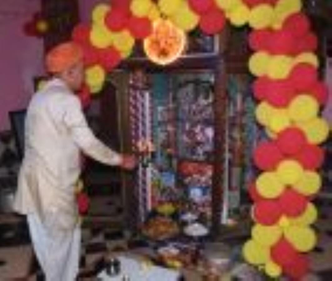 कान्हा के छठी उत्सव पर भक्ति और उल्लास की छटा कान्हा के छठी उत्सव पर भक्ति और उल्लास की छटा