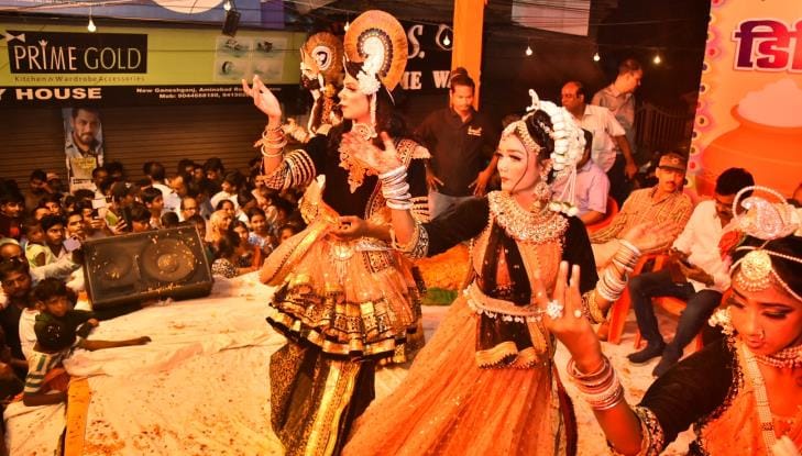 मित्तल परिवार की ओर से न्यू गणेशगंज में छठी उत्सव धूमधाम से मनाया गया।