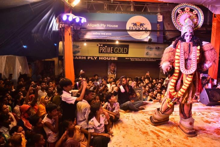 मित्तल परिवार की ओर से न्यू गणेशगंज में छठी उत्सव धूमधाम से मनाया गया।