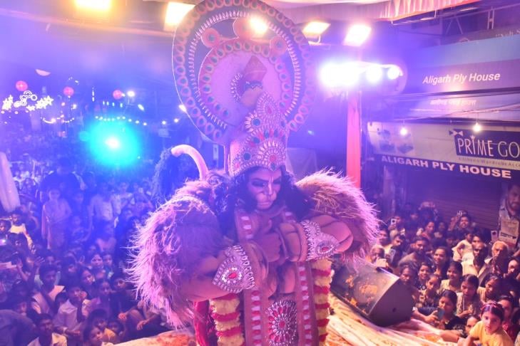 मित्तल परिवार की ओर से न्यू गणेशगंज में छठी उत्सव धूमधाम से मनाया गया।