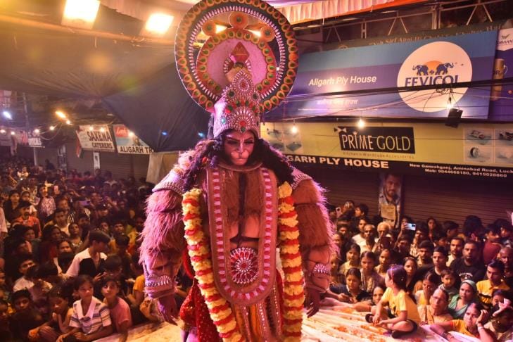 मित्तल परिवार की ओर से न्यू गणेशगंज में छठी उत्सव धूमधाम से मनाया गया।