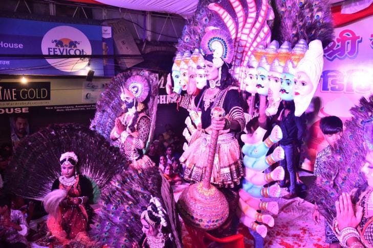 मित्तल परिवार की ओर से न्यू गणेशगंज में छठी उत्सव धूमधाम से मनाया गया।