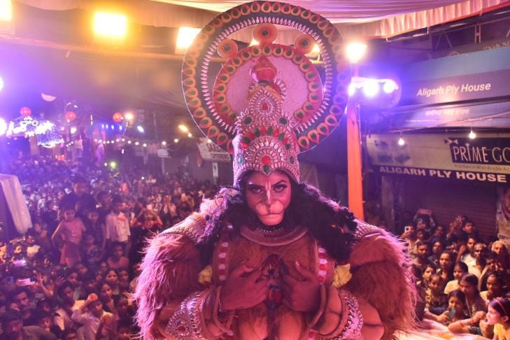 मित्तल परिवार की ओर से न्यू गणेशगंज में छठी उत्सव धूमधाम से मनाया गया।