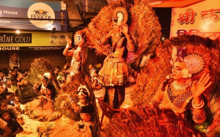 मित्तल परिवार की ओर से न्यू गणेशगंज में छठी उत्सव धूमधाम से मनाया गया।