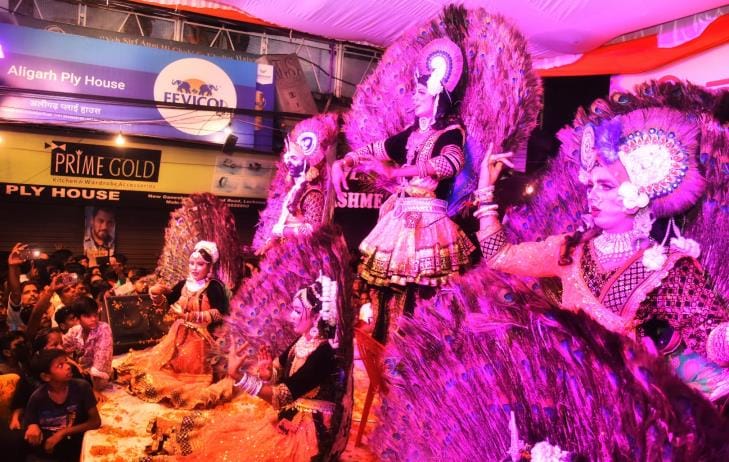 मित्तल परिवार की ओर से न्यू गणेशगंज में छठी उत्सव धूमधाम से मनाया गया।