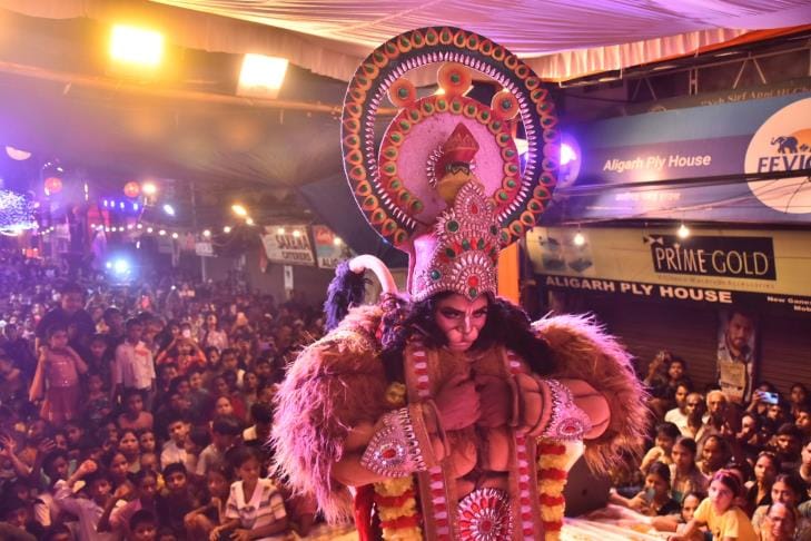 मित्तल परिवार की ओर से न्यू गणेशगंज में छठी उत्सव धूमधाम से मनाया गया।