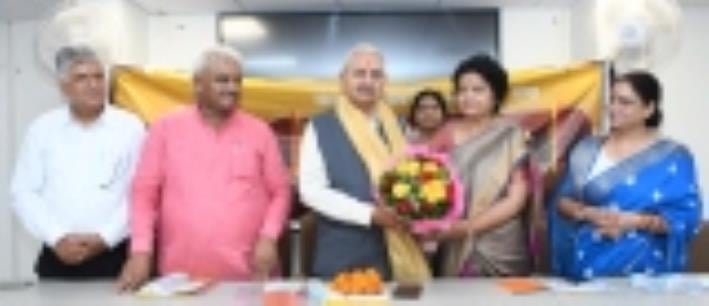 विश्वमंगल्या सभा एवं सहकार भारती के संयुक्त तत्वावधान में इंदिरानगर स्थित आईसीसीएमआरटी सभागार म विश्वमंगल्या सभा एवं सहकार भारती के संयुक्त तत्वावधान में इंदिरानगर स्थित आईसीसीएमआरटी सभागार म