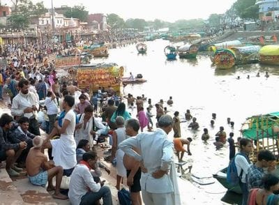 फोटो38 - अयोध्यावासी मंदिर में शिव नाटिका पर प्रस्तुति देते कलाकार। स्रोत - मंदिर कमेटी फोटो38 - अयोध्यावासी मंदिर में शिव नाटिका पर प्रस्तुति देते कलाकार। स्रोत - मंदिर कमेटी