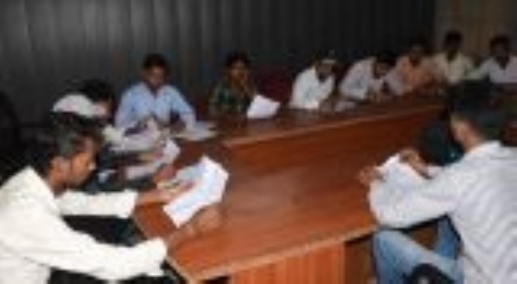 अलीगंज स्थित राजकीय औद्योगिक प्रशिक्षण संस्थान (आईटीआई) के प्लेसमेंट सेल कार्यालय में नोएडा की अलीगंज स्थित राजकीय औद्योगिक प्रशिक्षण संस्थान (आईटीआई) के प्लेसमेंट सेल कार्यालय में नोएडा की