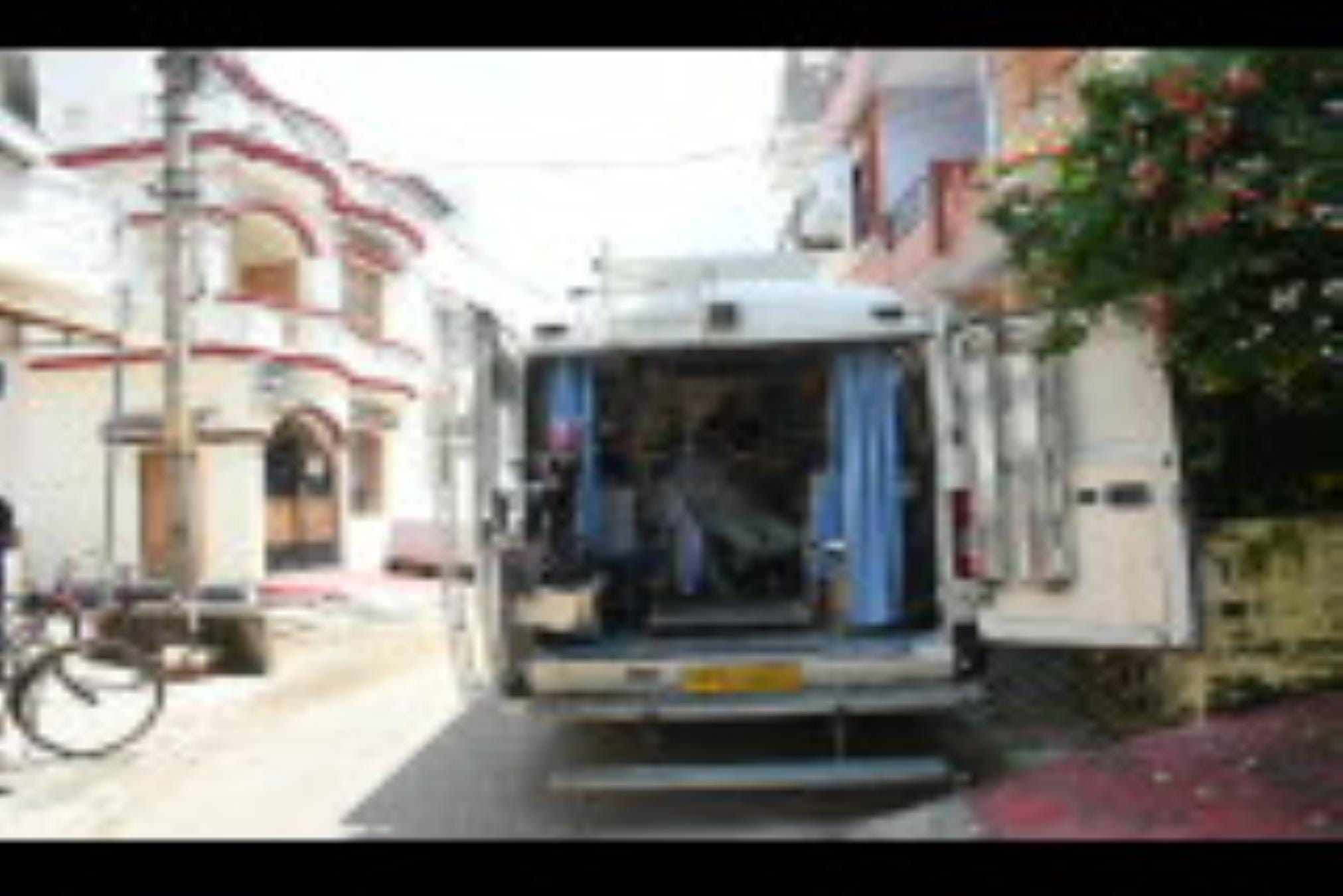 जानकीपुरम निवासी डायरिया से पीड़ित राजेश कौशल ने शनिवार को दम तोड़ दिया। इससे उनके परिवारीजन का जानकीपुरम निवासी डायरिया से पीड़ित राजेश कौशल ने शनिवार को दम तोड़ दिया। इससे उनके परिवारीजन का