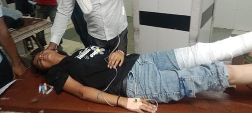 रोहतक स्थित महावीर पार्क के पास हुए सड़क हादसे के बाद जांच करती पुलिस की टीम। संवाद